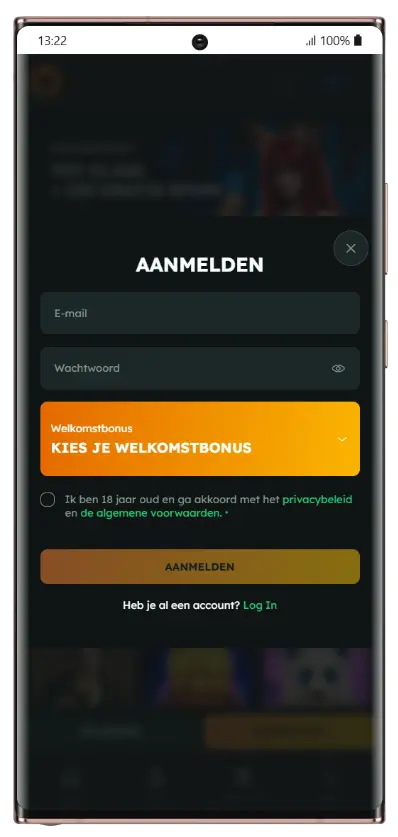 FoxSlots Casino – Registratiescherm Mobiel registratieformulier van FoxSlots Casino met velden voor e-mail, wachtwoord, een welkomstbonus-selector en een aanmeldknop